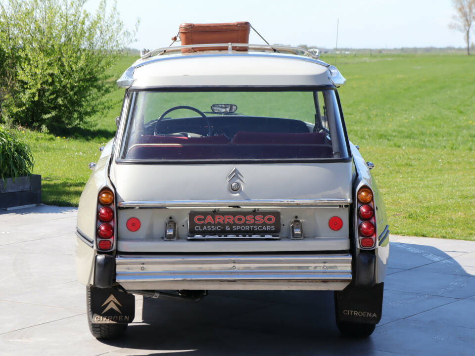 Image 17/50 de Citroën ID 21 Break (1967)