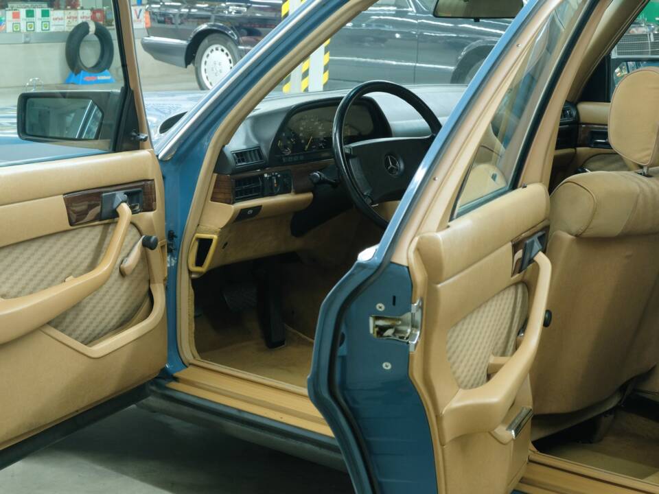 Bild 48/50 von Mercedes-Benz 280 SE (1983)