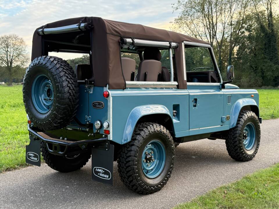 Image 6/33 de Land Rover Defender 90 (1997)