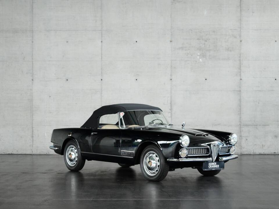 Image 2/50 of Alfa Romeo 2000 Spider (1959)