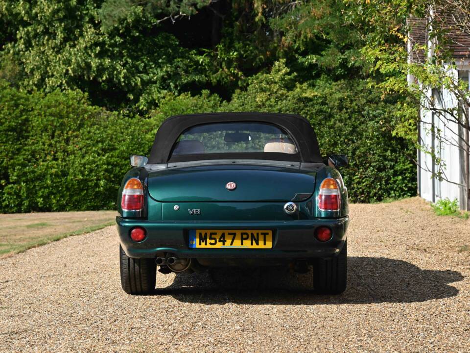 Bild 33/50 von MG RV8 (1995)
