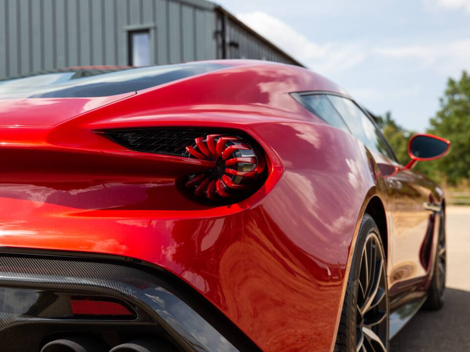 Image 54/80 of Aston Martin Vanquish Zagato (2017)