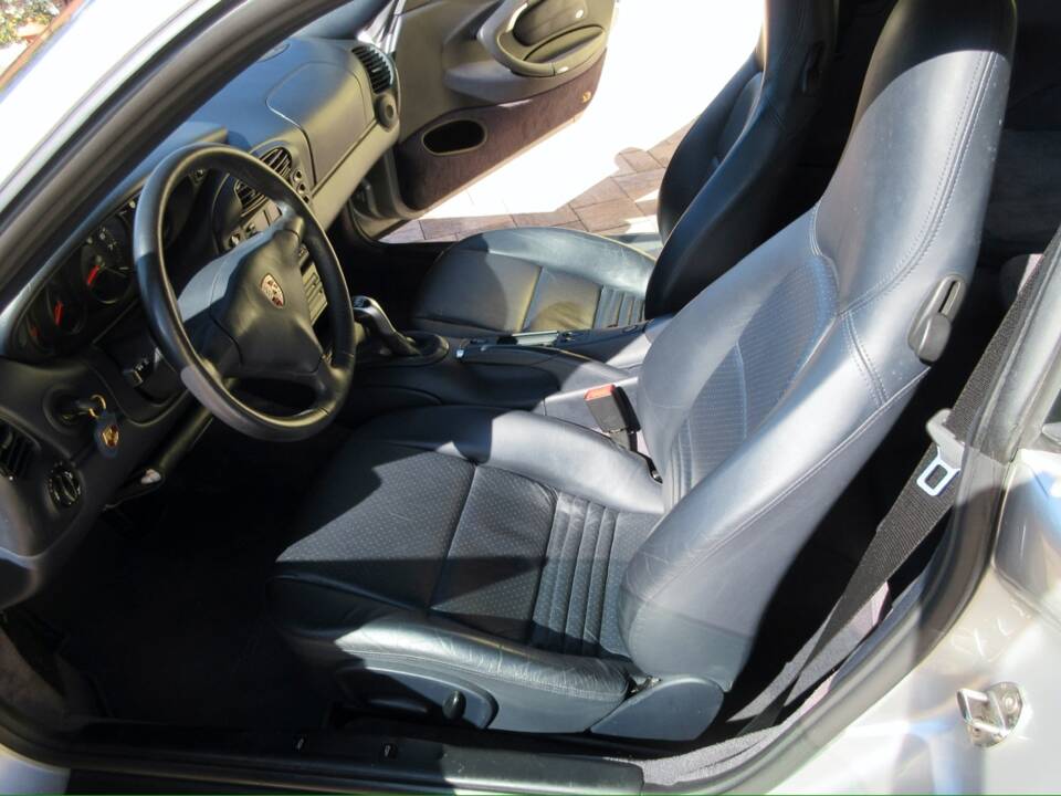 Bild 17/58 von Porsche 911 Carrera (2001)
