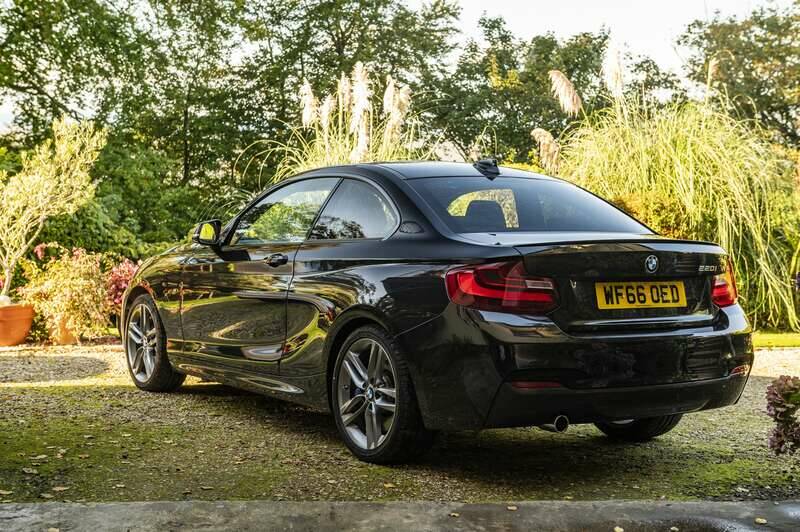 Image 2/50 of BMW 220i (2016)