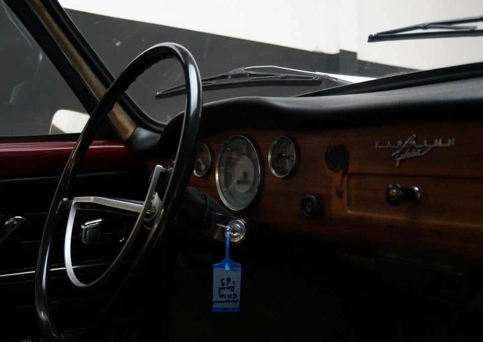 Image 47/50 of Volkswagen Karmann Ghia 1500 (1969)