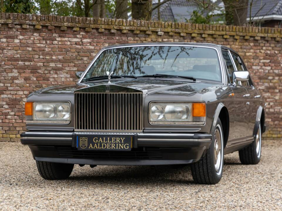 Image 28/50 of Rolls-Royce Silver Spirit (1987)