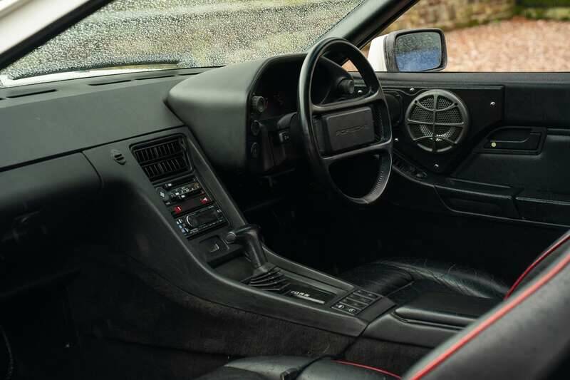 Image 23/50 of Porsche 928 S4 (1990)