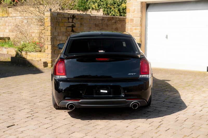 Image 7/50 de Chrysler 300 SRT8 (2017)