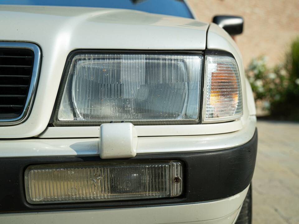 Image 27/50 of Audi 80 - 2.0E quattro (1992)