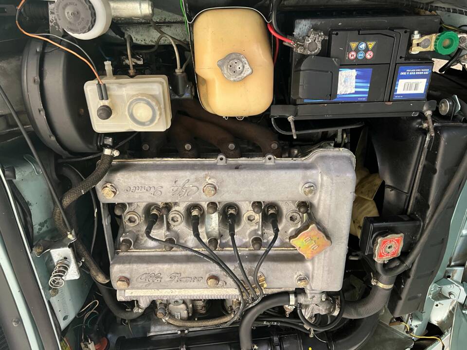 Immagine 11/20 di Alfa Romeo 2.0 Spider (1983)