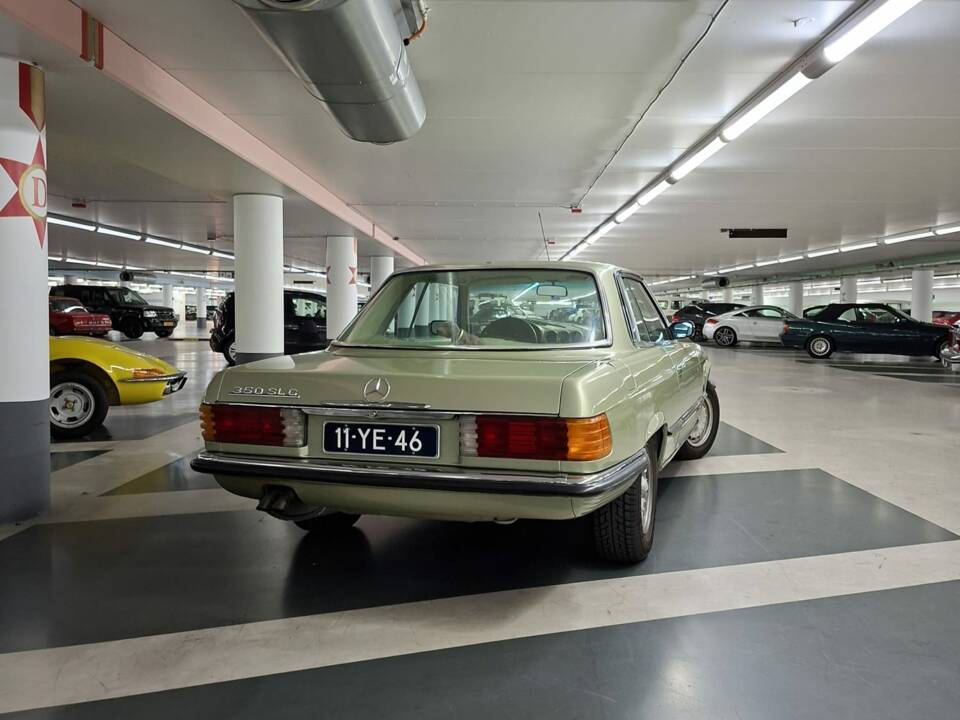 Immagine 11/20 di Mercedes-Benz 350 SLC (1973)