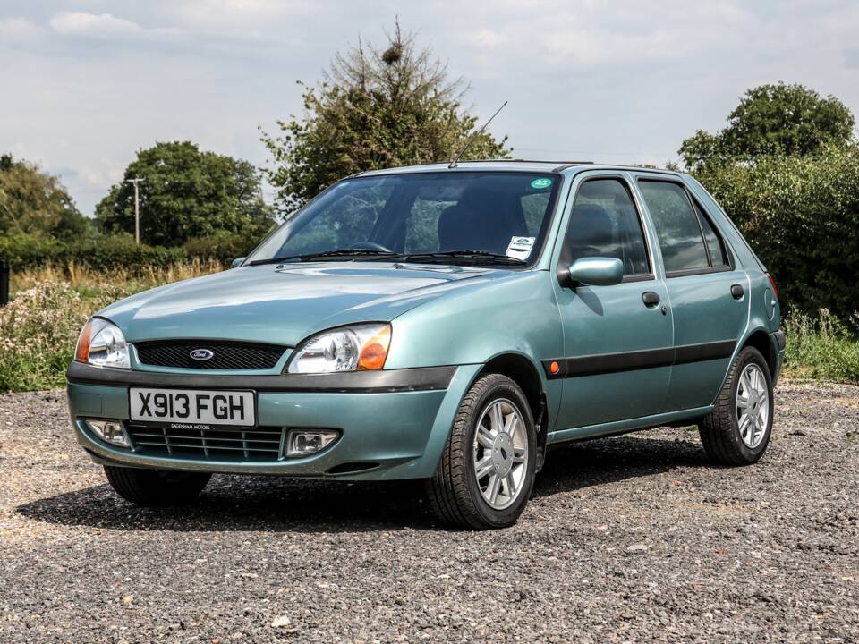Image 1/27 of Ford Fiesta 1.25i (2000)