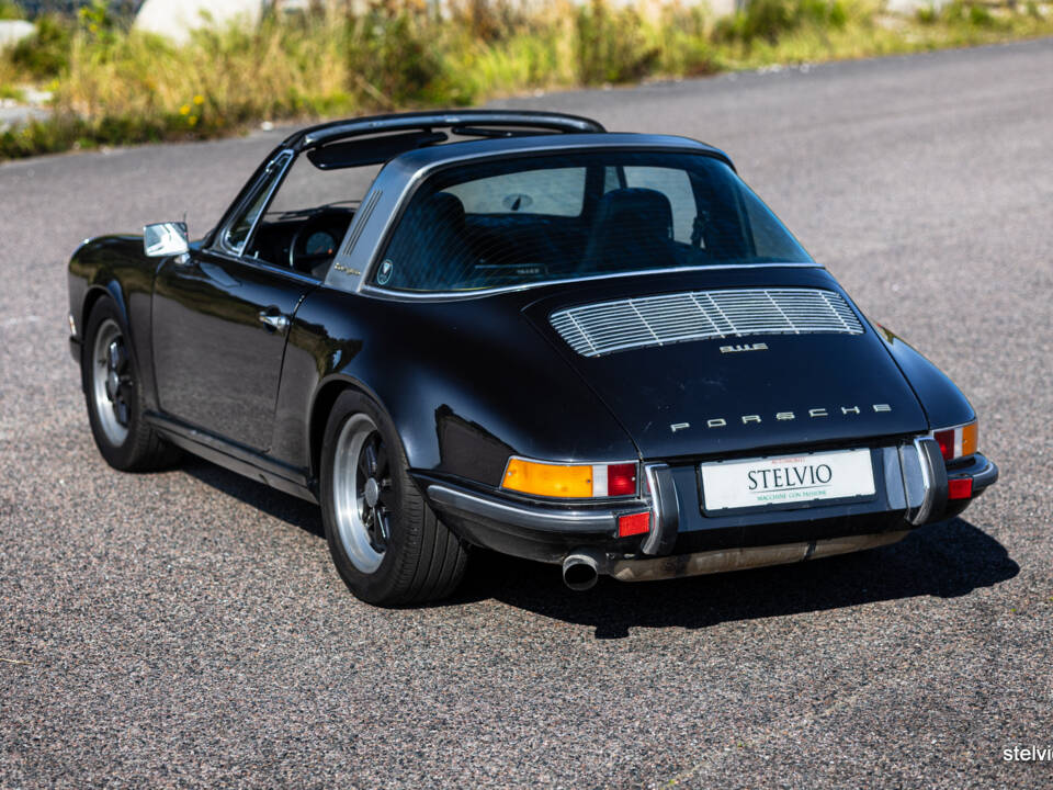 Image 13/43 of Porsche 911 2.2 T (1970)