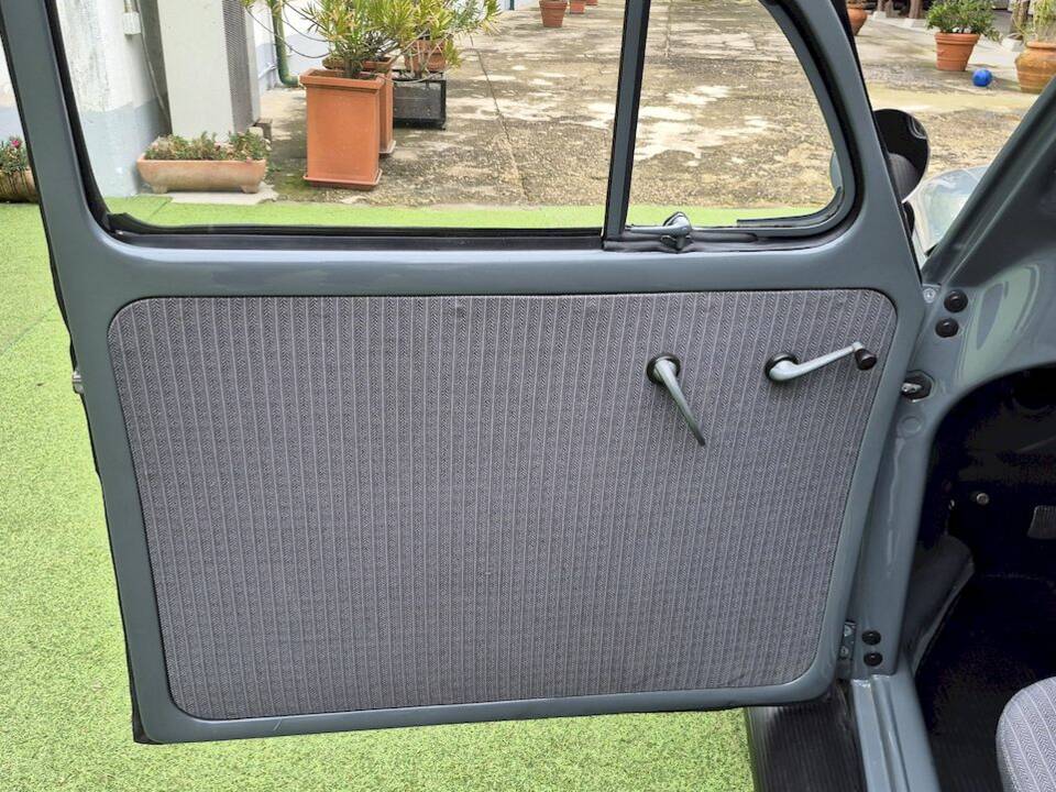 Image 21/52 of Volkswagen Beetle 1200 Standard "Oval" (1957)