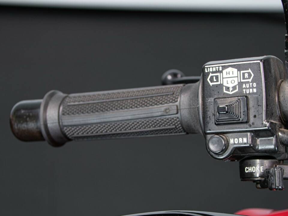 Image 41/50 de Suzuki GSX 1100 ES (1988)