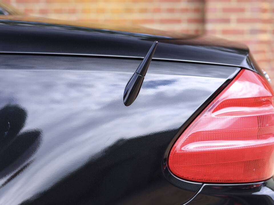 Image 35/50 de Mercedes-Benz SL 350 (2004)