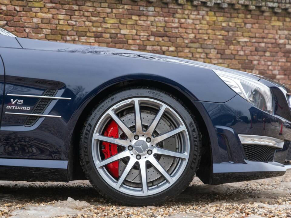 Immagine 34/50 di Mercedes-Benz SL 63 AMG (2012)