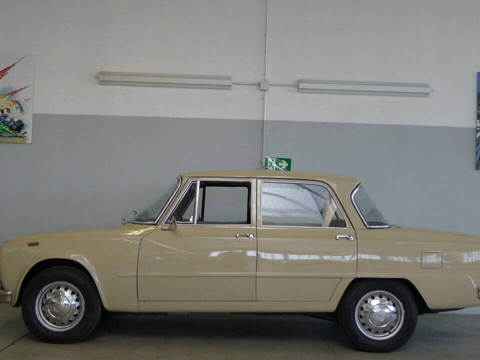 Image 1/26 of Alfa Romeo Giulia 1300 TI (1970)