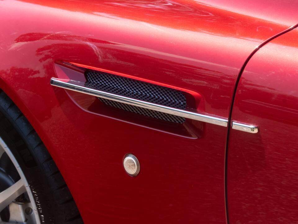 Image 43/50 of Aston Martin DB 9 Volante (2006)