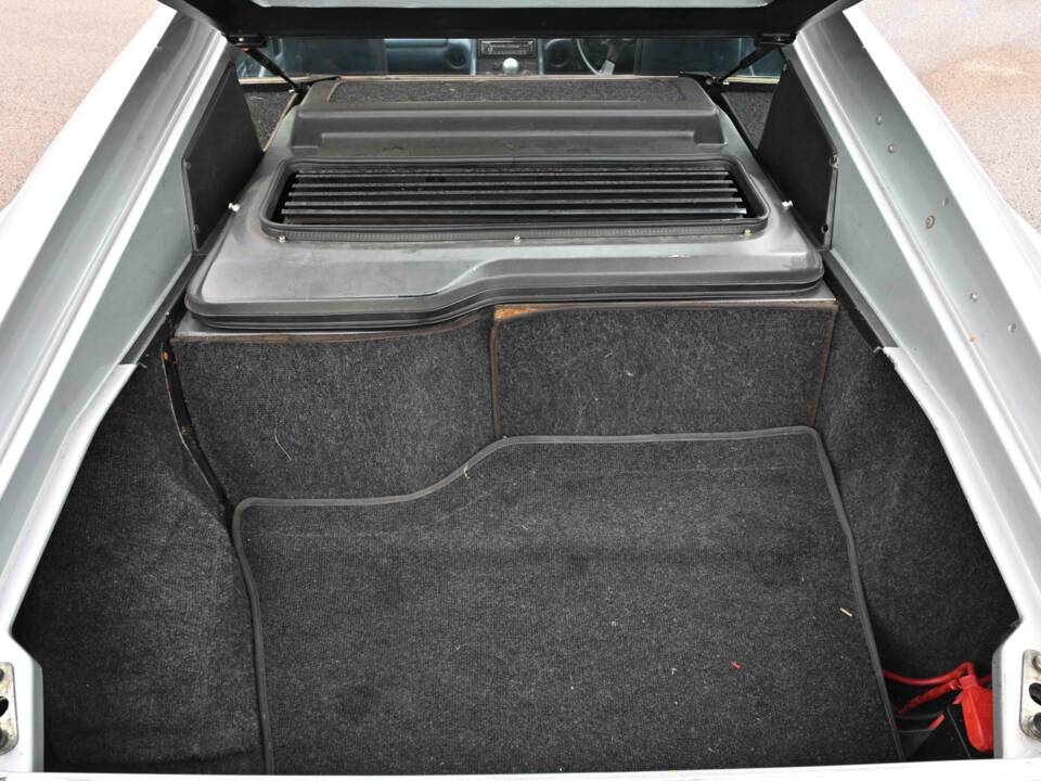 Image 47/50 of Lotus Esprit SE (1990)