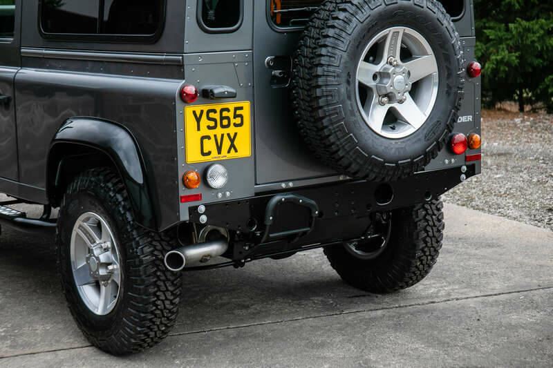 Bild 9/50 von Land Rover Defender 90 (2015)