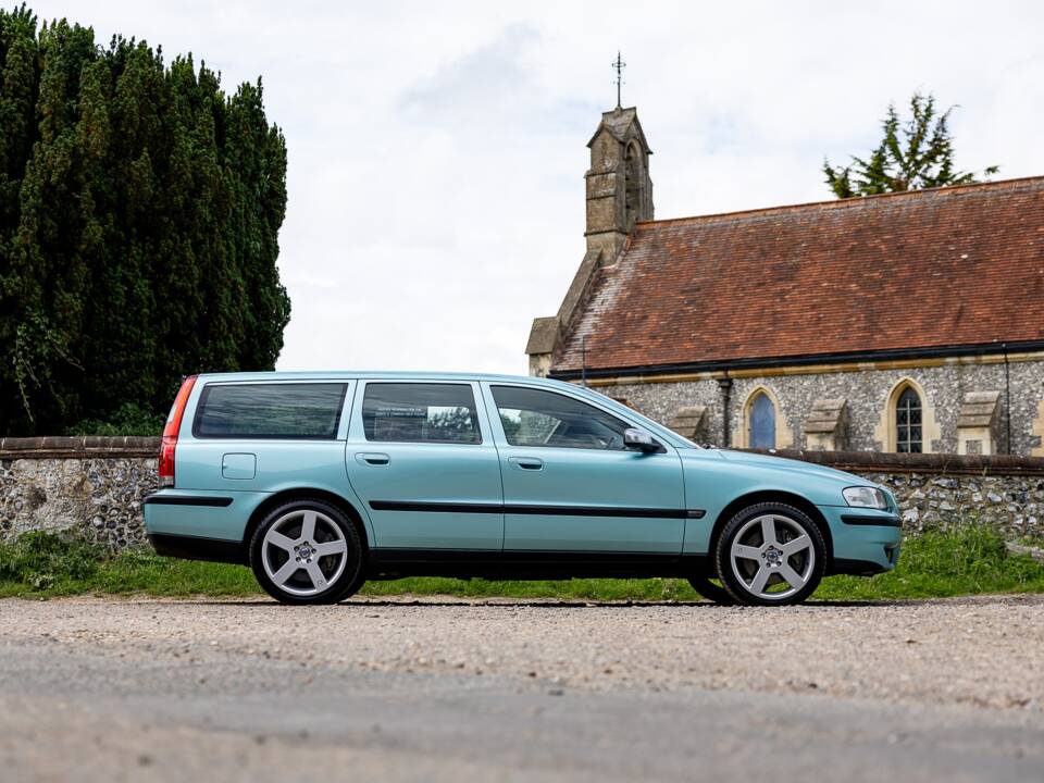 Image 12/50 de Volvo V70 R AWD (2003)