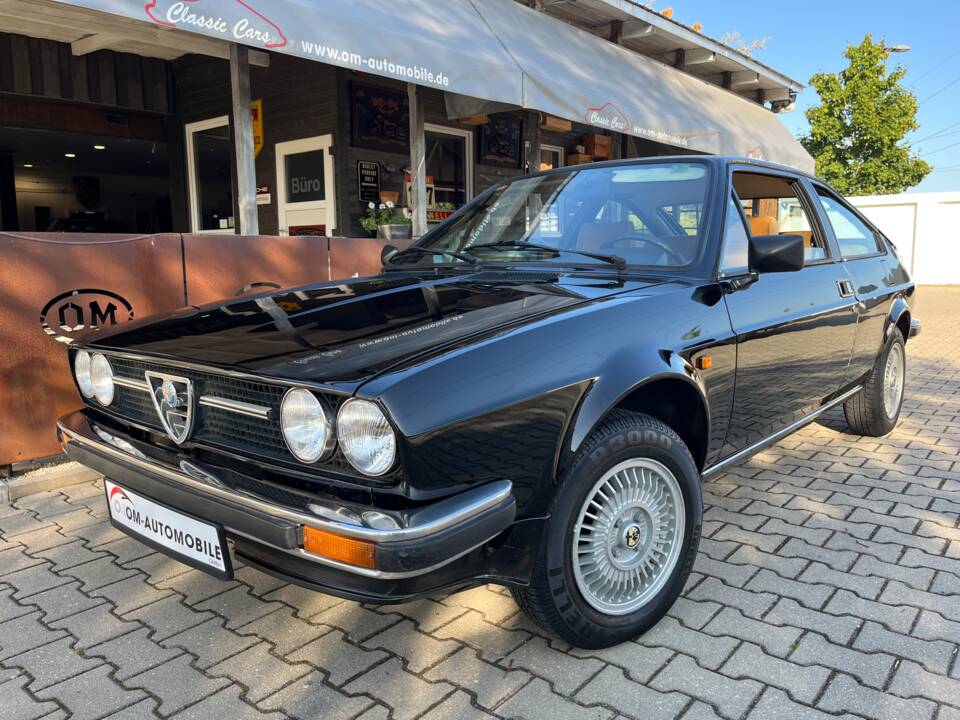Afbeelding 6/25 van Alfa Romeo Alfasud 1.5 Sprint Veloce (1982)