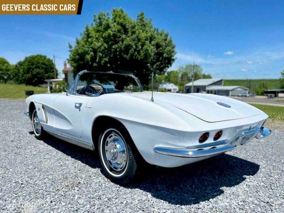 Image 3/9 of Chevrolet Corvette (1962)