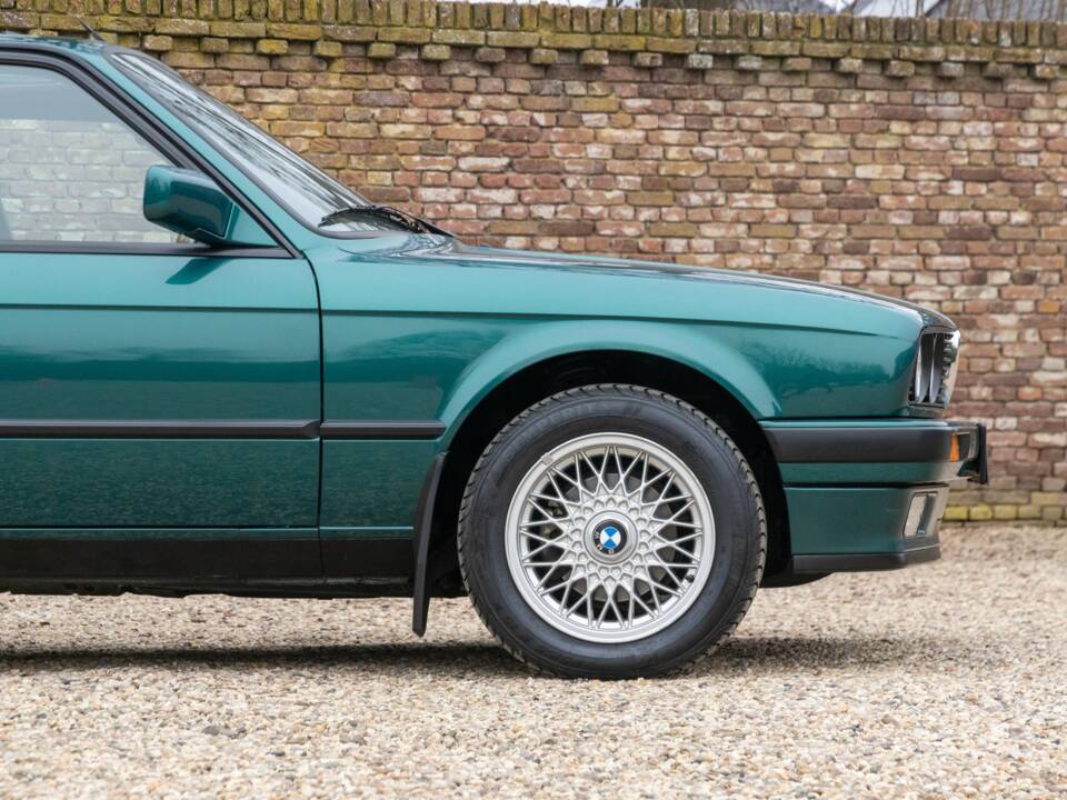 Bild 27/50 von BMW 316i Touring (1993)