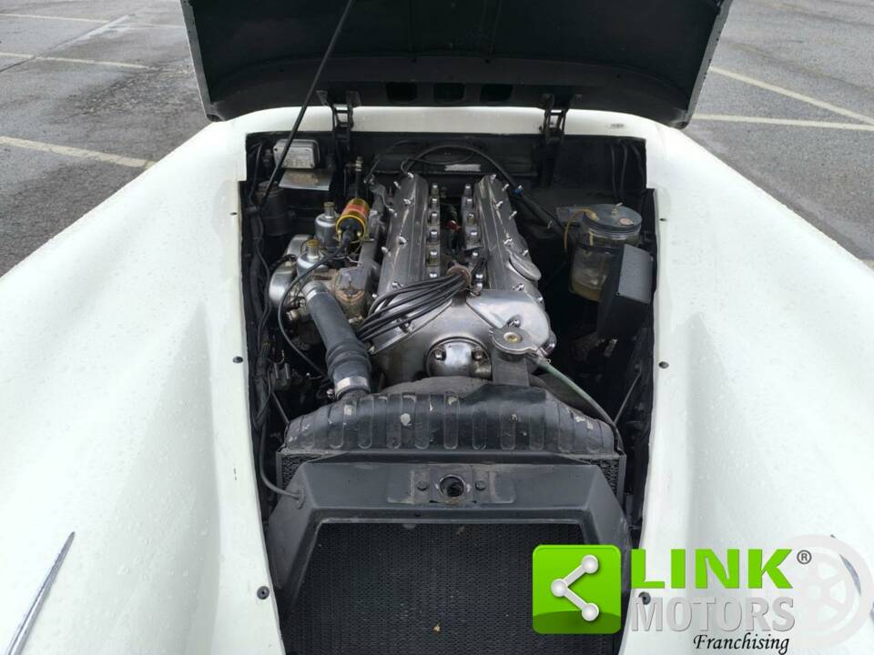 Image 7/10 of Jaguar XK 150 DHC (1958)