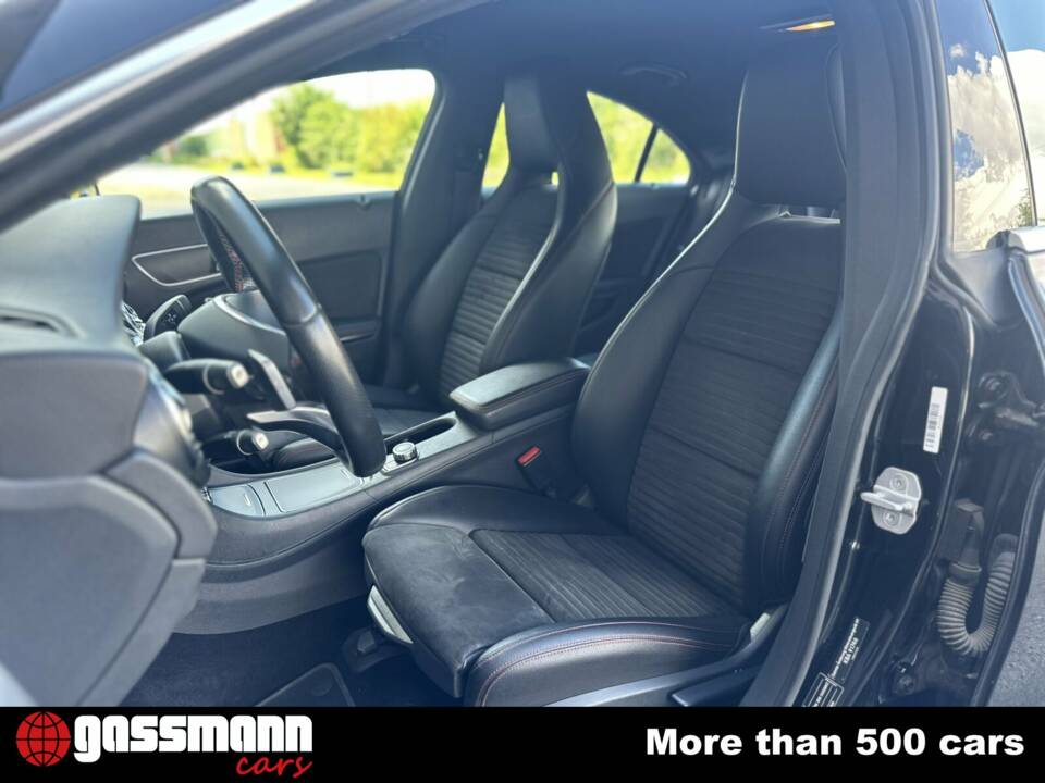 Image 13/15 of Mercedes-Benz CLA 220 CDI (2017)