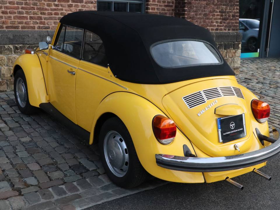 Image 7/21 of Volkswagen Coccinelle 1303 (1975)