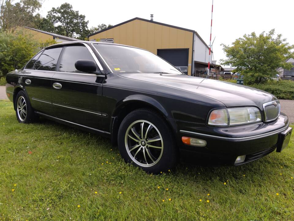 Immagine 2/76 di Infiniti Q45 (1994)