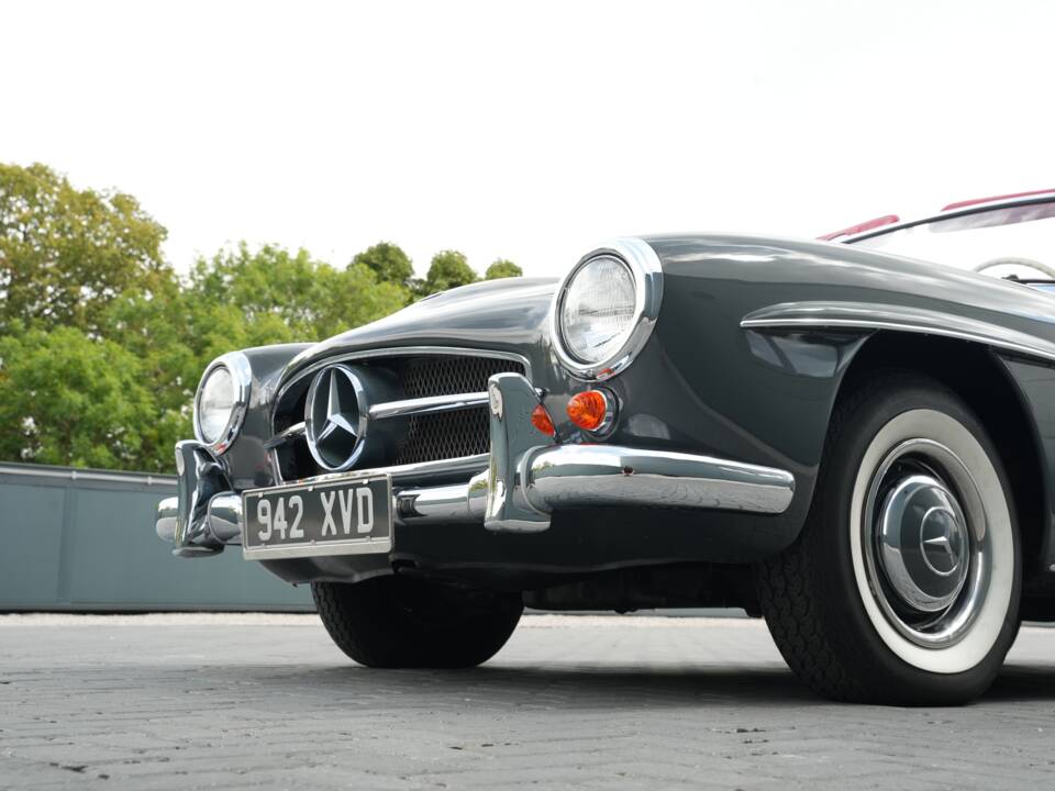 Image 30/50 de Mercedes-Benz 190 SL (1961)