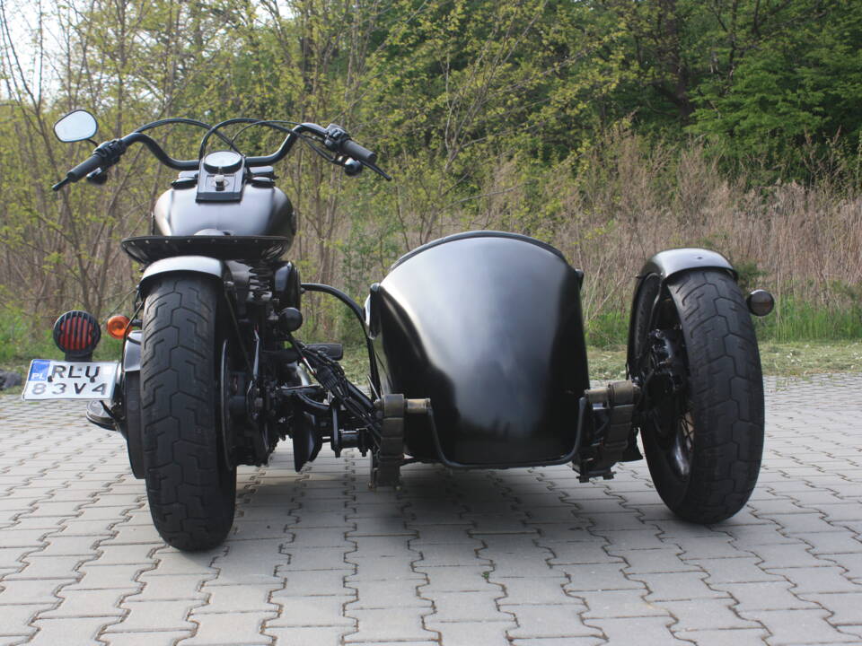 Image 23/33 of Harley-Davidson DUMMY (2004)
