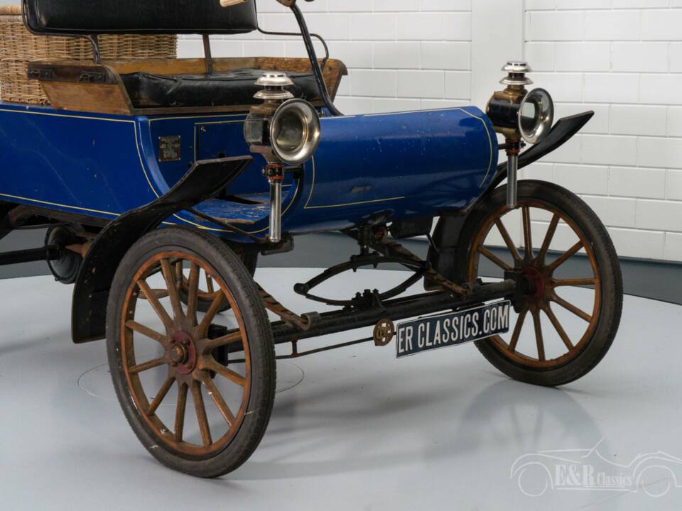 Bild 2/8 von Surrey 03 De Luxe (1958)