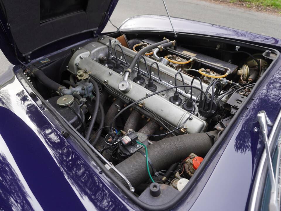 Bild 15/17 von Aston Martin DB 6 Volante (1967)