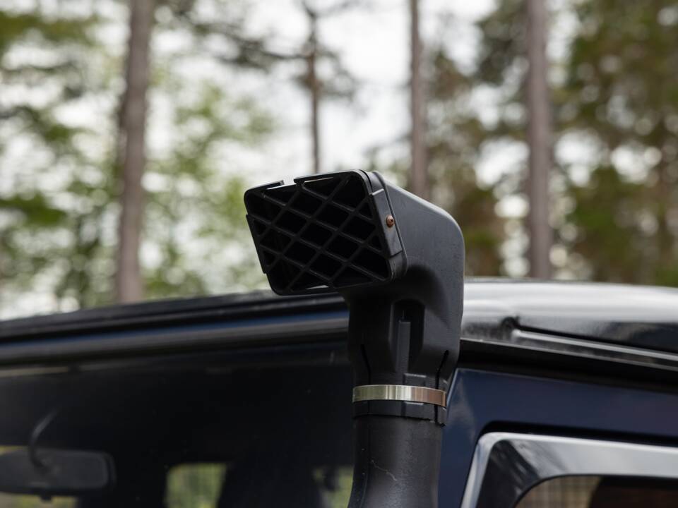 Image 37/43 of Land Rover Defender 90 (2010)