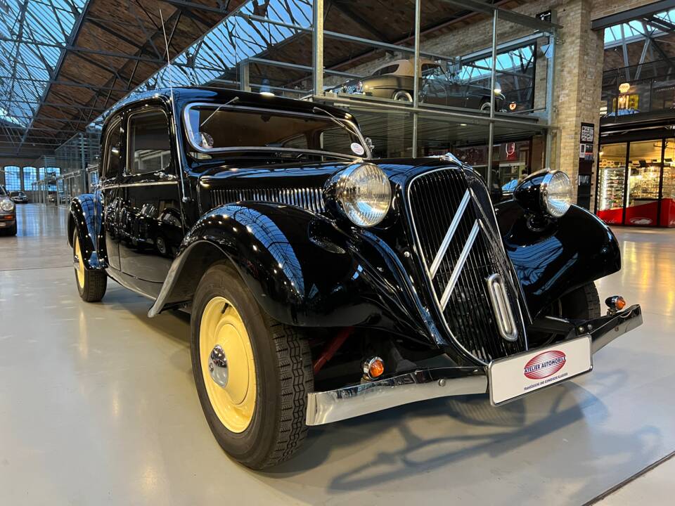 Image 6/30 de Citroën Traction Avant 11 B (1949)
