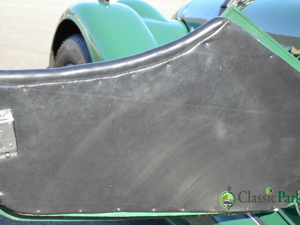 Image 23/50 of Morgan 4/4 Series IV (1962)