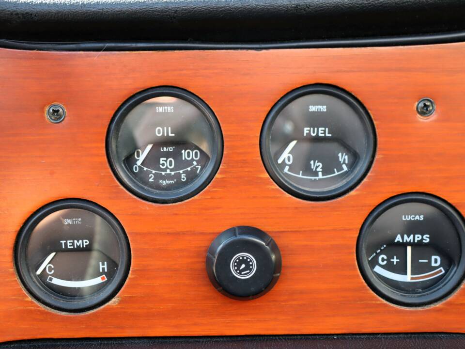 Image 30/50 de Triumph TR 6 (1970)