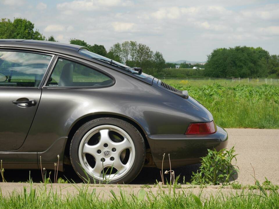 Bild 10/35 von Porsche 911 Carrera 2 (1993)