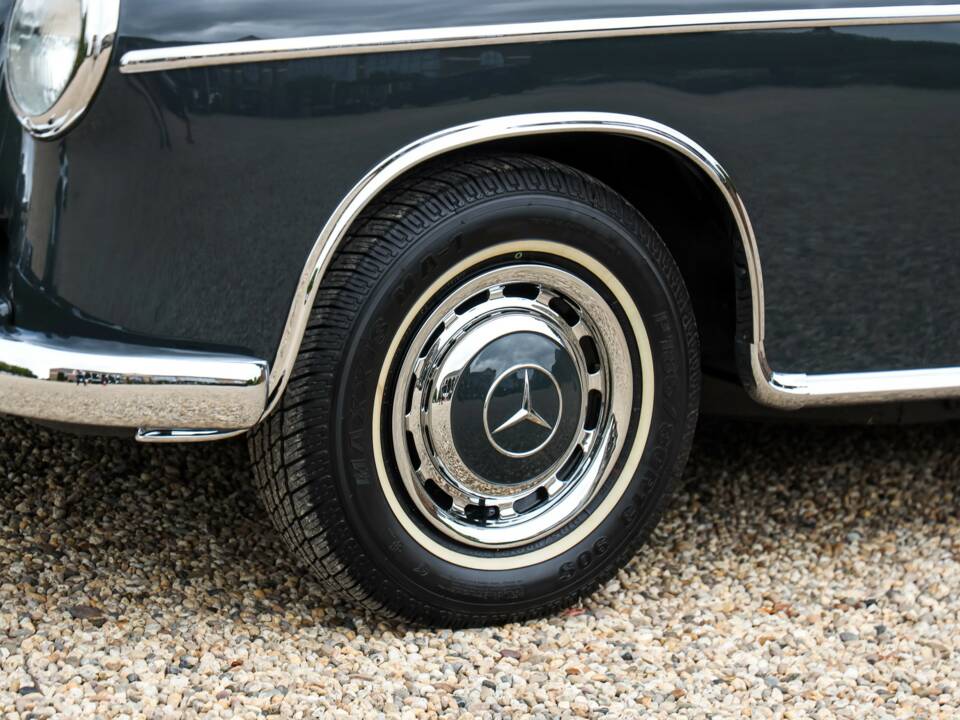 Bild 50/50 von Mercedes-Benz 220 SE Cabriolet (1960)