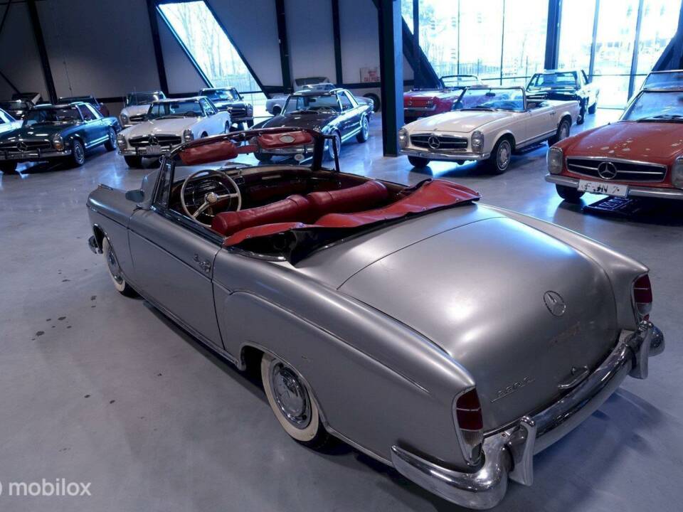 Image 8/12 de Mercedes-Benz 220 S Cabriolet (1959)