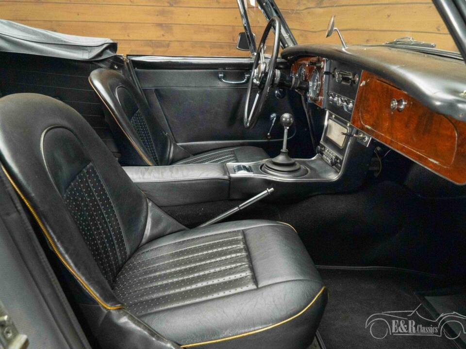 Immagine 9/19 di Austin-Healey 3000 Mk III (BJ8) (1966)