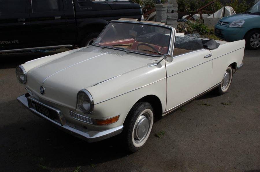 Image 3/17 of BMW 700 Convertible (1962)