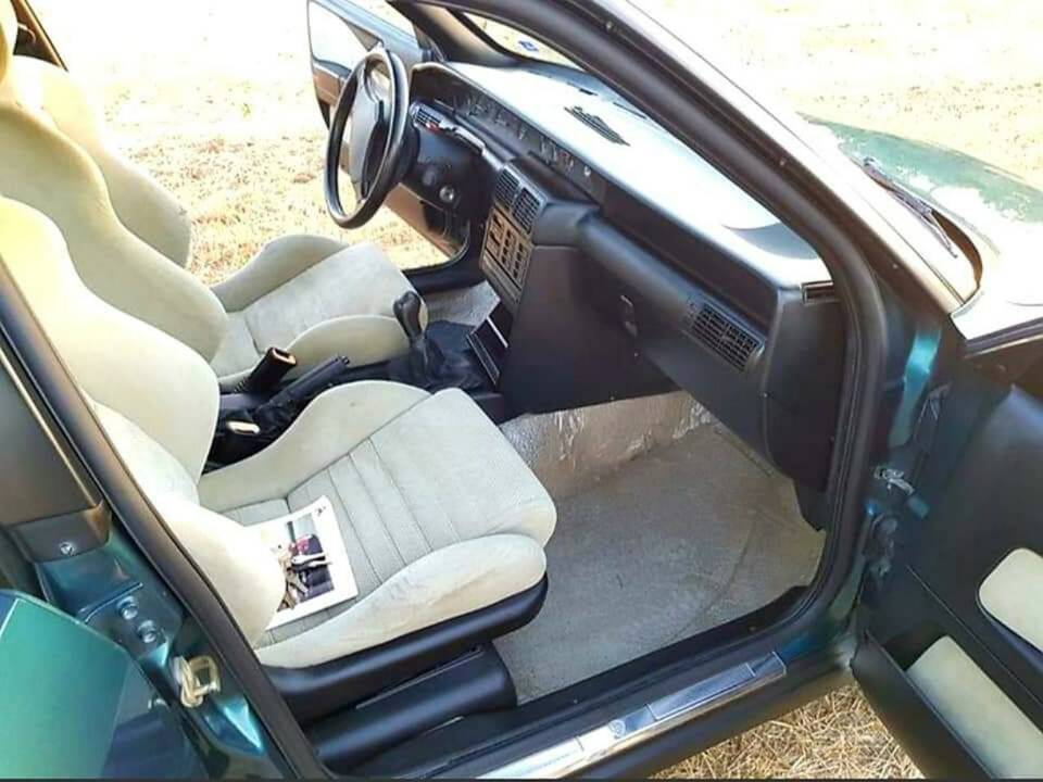 Immagine 6/10 di Lancia Delta HF Turbo (1994)