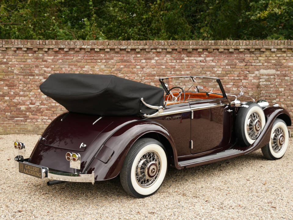 Image 2/50 of Mercedes-Benz 320 Cabriolet B (1939)