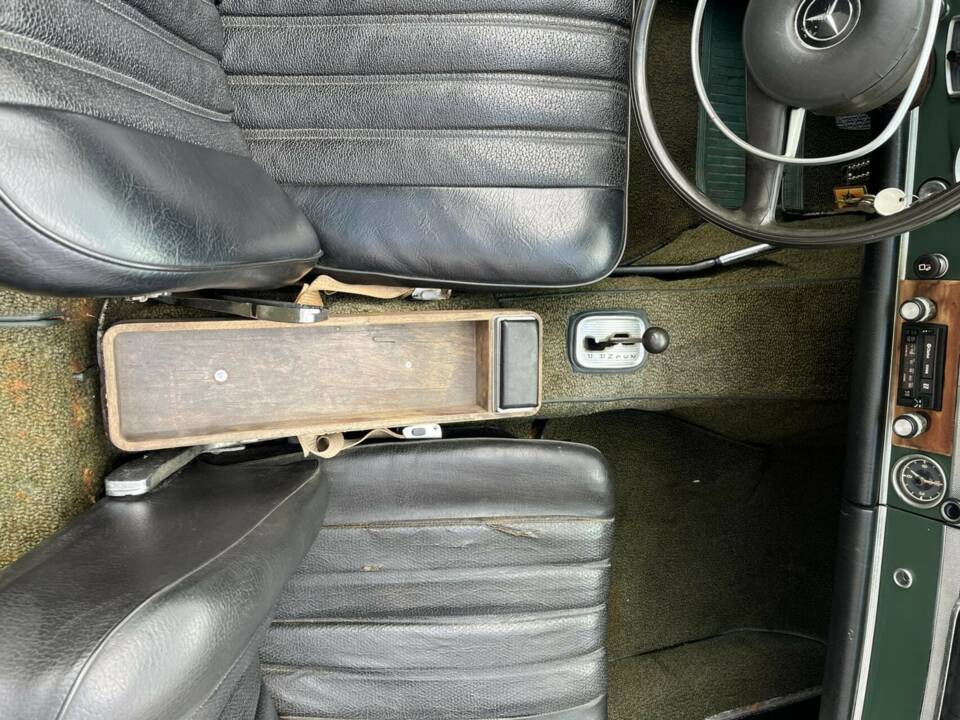 Image 41/50 of Mercedes-Benz 280 SL (1968)