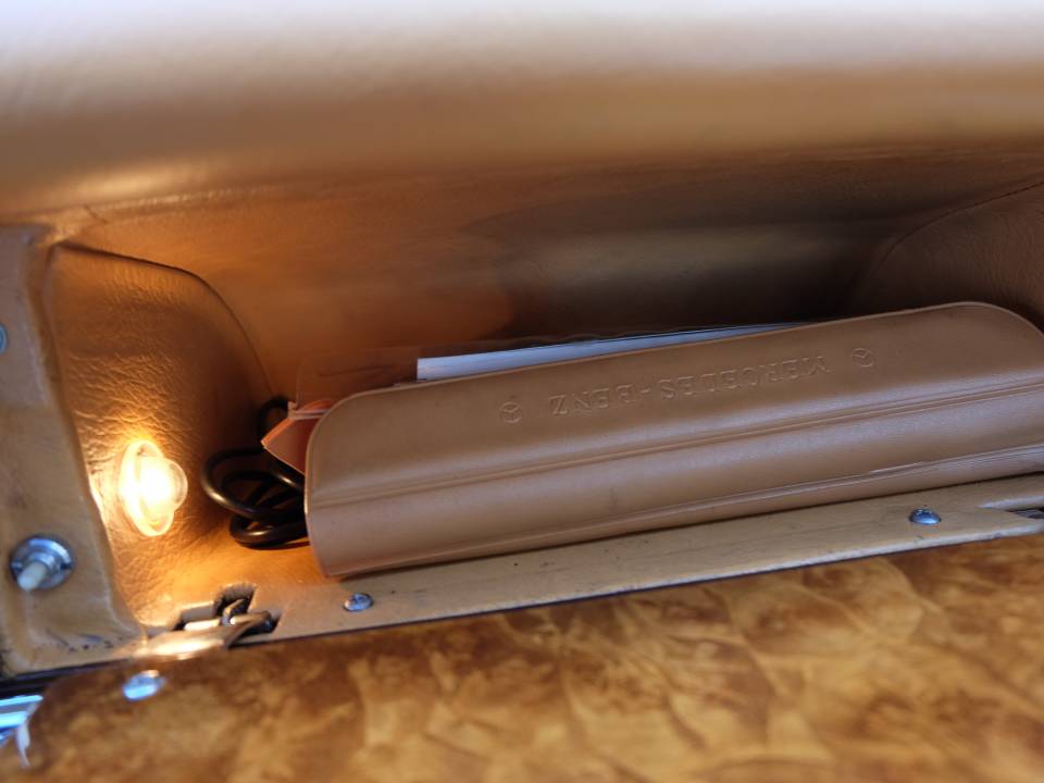 Bild 32/50 von Mercedes-Benz 300 SE (1967)